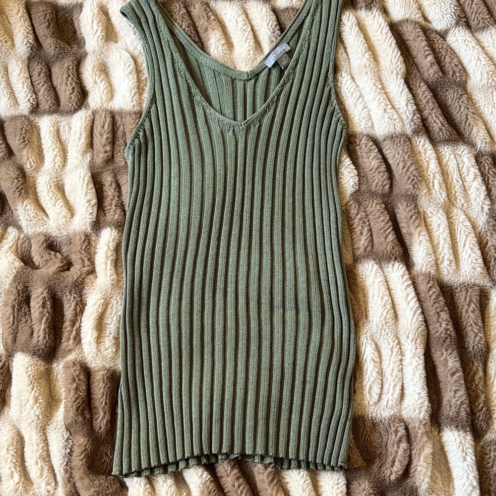 Ann Taylor Olive Ribbed Knit Top